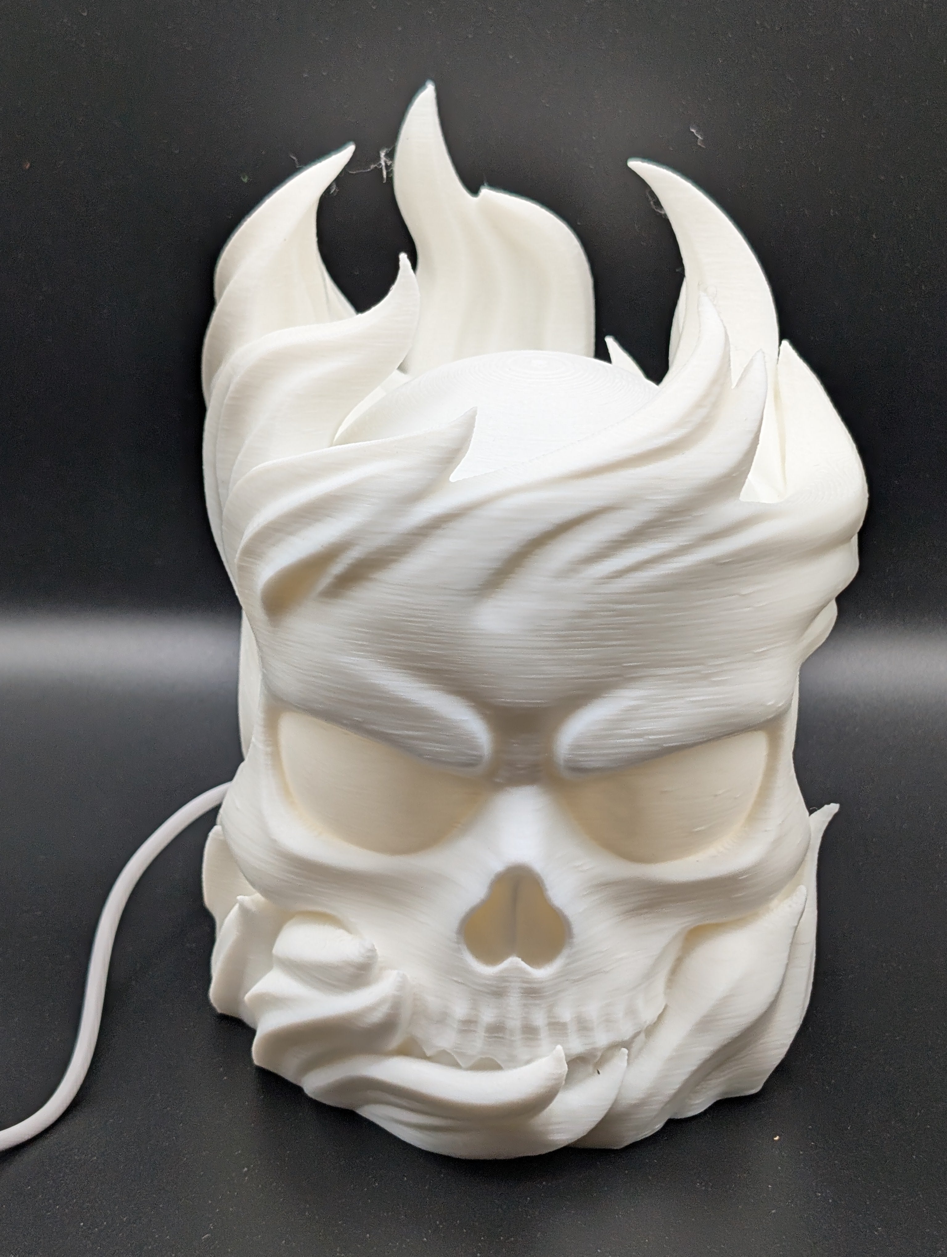 Skull Sphere - Table Lamp